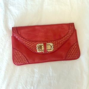 Coral Clutch